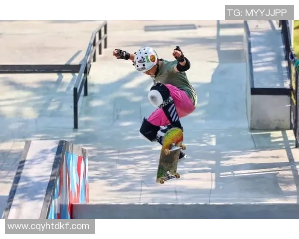 南京滑板队在马拉松大满贯中的节奏表现精彩点评与分析 南京滑板队在马拉松大满贯中的节奏表现精彩点评与分析